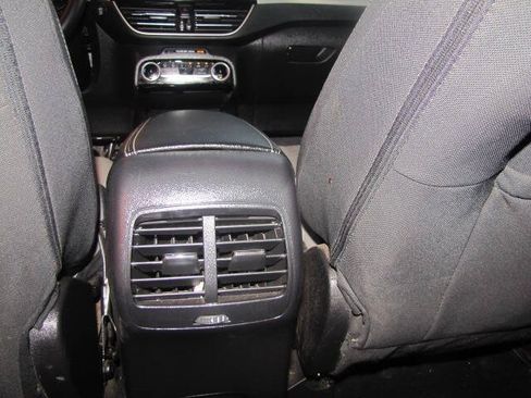 Used 2022 Ford Escape SE w/ Convenience Package FWD image 17