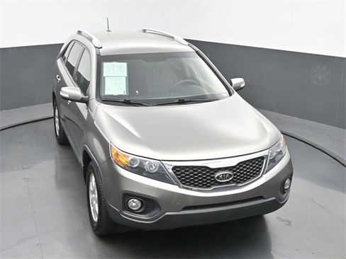 Used 2013 Kia Sorento LX w/ Convenience Pkg image 45