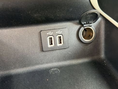 Used 2019 Ford Fusion SEL FWD image 32