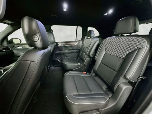 Used 2024 GMC Acadia Denali w/ Super Cruise Package AWD/4WD image 14