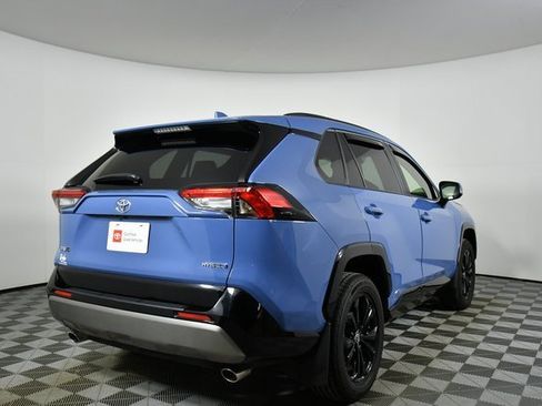 Used 2025 Toyota RAV4 SE image 11