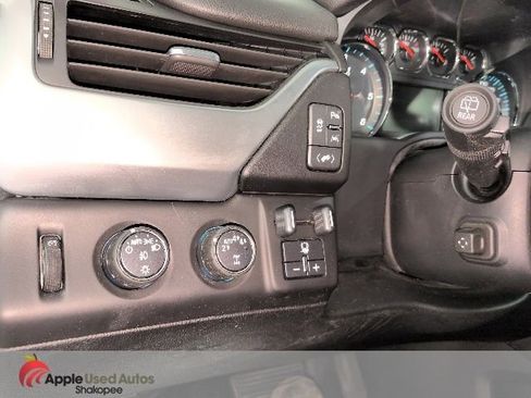 Used 2016 Chevrolet Suburban LTZ image 33