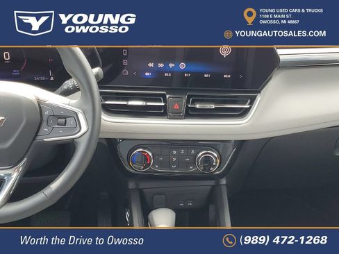 Used 2024 Chevrolet TrailBlazer LT w/ LT Cold Weather Package AWD/4WD image 24