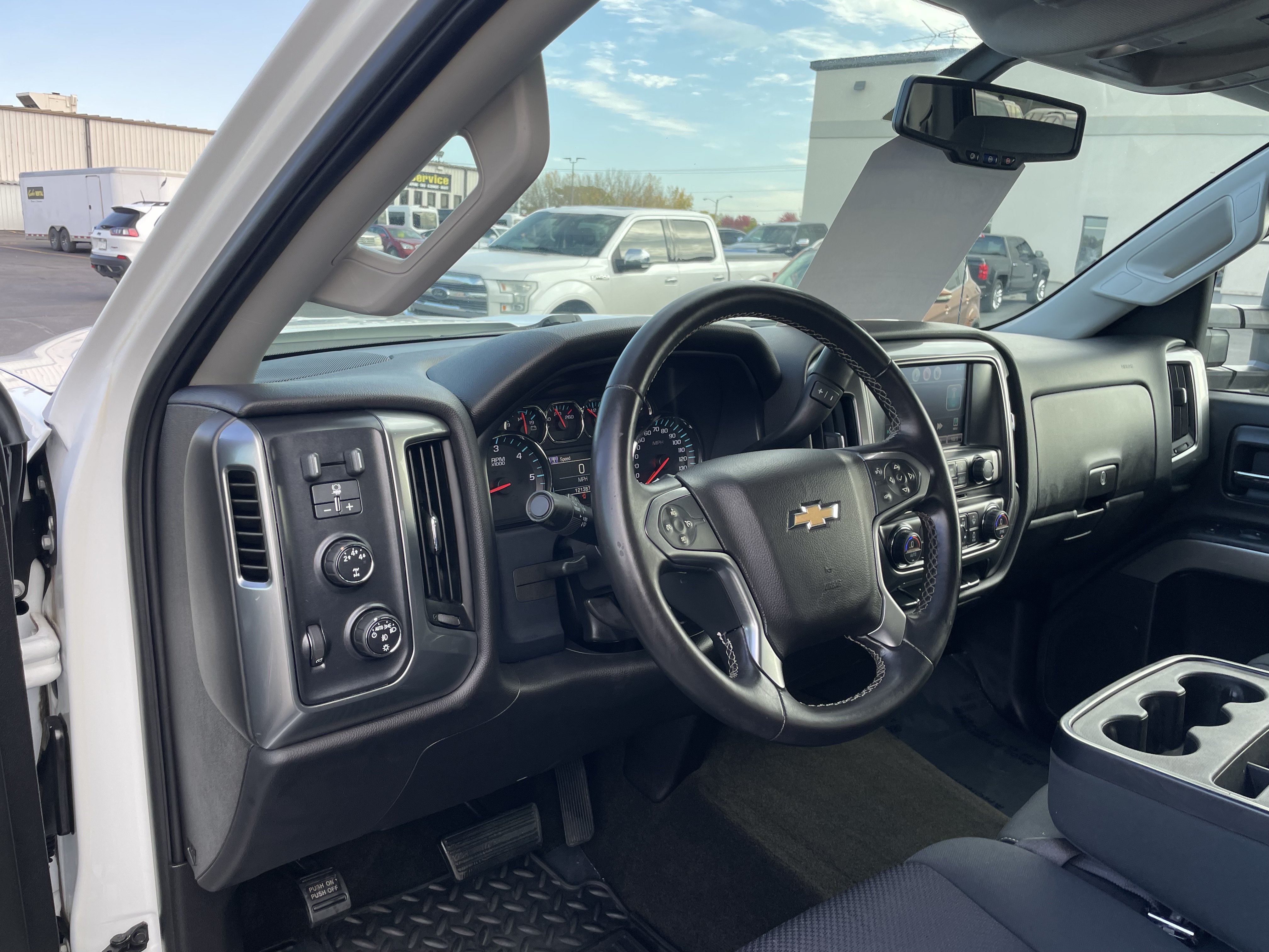 Used 2015 Chevrolet Silverado 2500 LT w/ LT Convenience Package AWD/4WD image 13