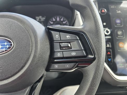 Used 2024 Subaru Crosstrek 2.0i Premium image 18