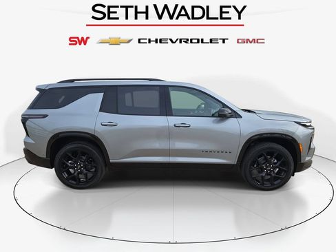 New 2026 Chevrolet Traverse RS w/ LPO, Floor Liner Package AWD/4WD image 8