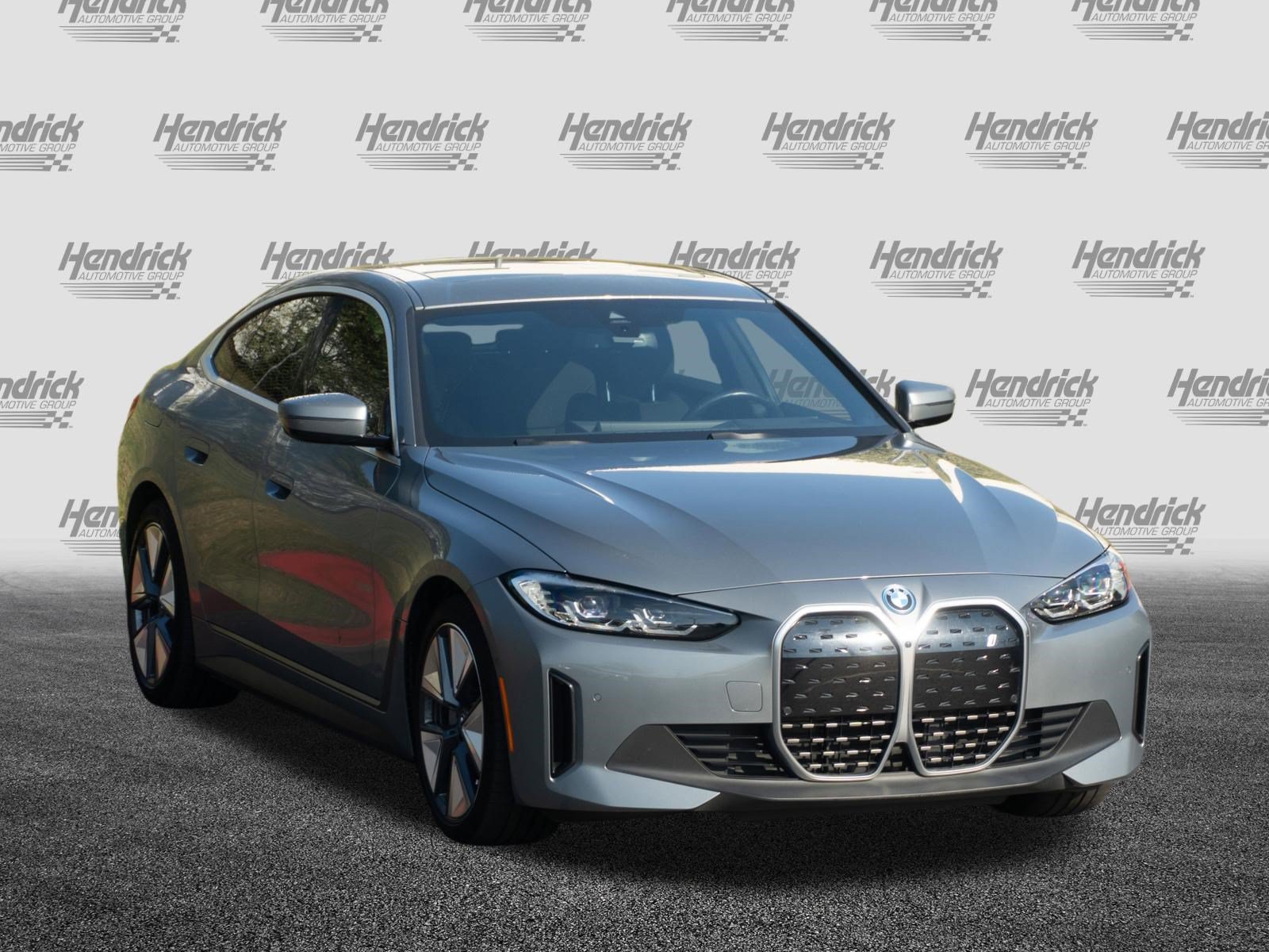 Used 2024 BMW i4 eDrive40 w/ Premium Package RWD image 2