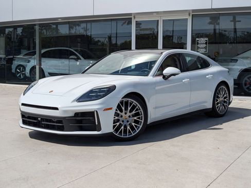 New 2024 Porsche Panamera image 1