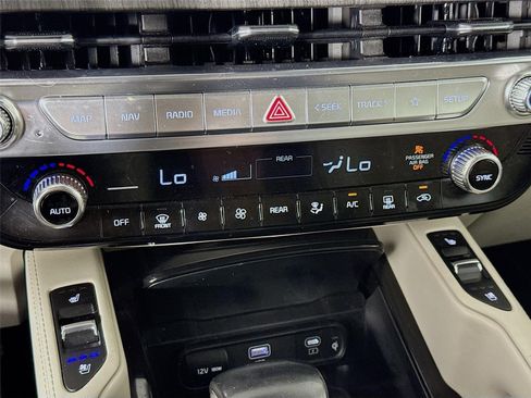Certified 2024 Kia Telluride SX Prestige AWD/4WD image 18