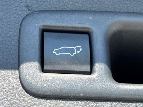 Used 2024 Toyota Highlander XSE image 19