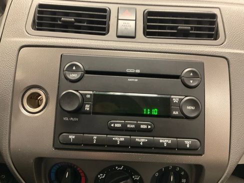 Used 2005 Ford Focus ZX4 image 14