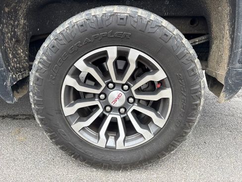 Used 2021 GMC Sierra 1500 AT4 w/ AT4 Premium Package AWD/4WD image 7