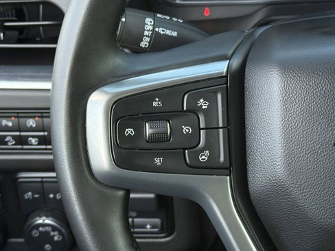 Used 2024 Chevrolet Suburban Z71 w/ Luxury Package image 15