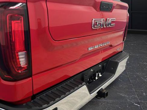Used 2022 GMC Sierra 1500 SLT image 34