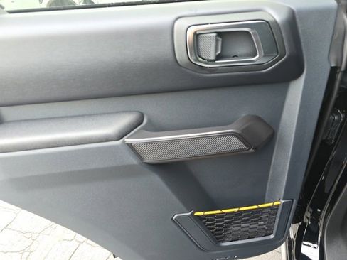 Used 2024 Ford Bronco Badlands image 20