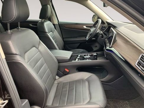 Used 2024 Volkswagen Atlas SEL image 15