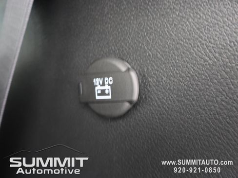 New 2027 Chrysler Pacifica Limited AWD/4WD image 35