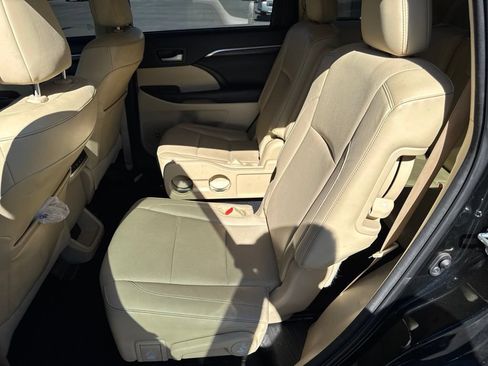 Used 2015 Toyota Highlander Limited AWD/4WD image 14