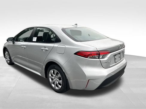 New 2026 Toyota Corolla LE FWD image 3