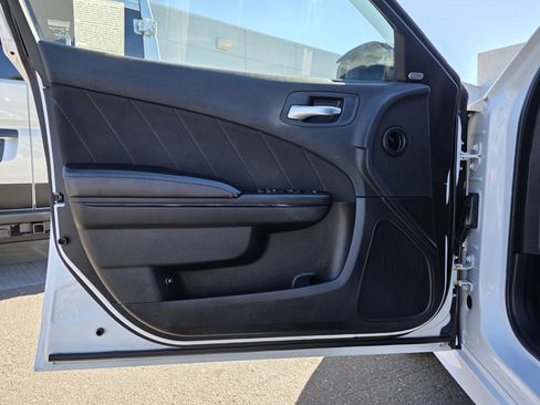 Used 2019 Dodge Charger GT w/ Blacktop Package image 11