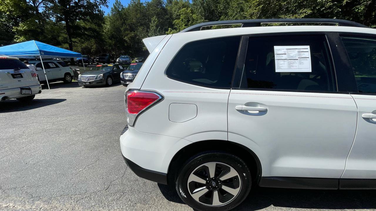 Used 2017 Subaru Forester 2.5i Premium AWD/4WD image 9
