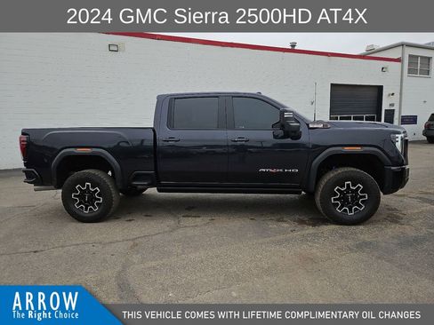 Used 2024 GMC Sierra 2500 AT4X AWD/4WD image 14