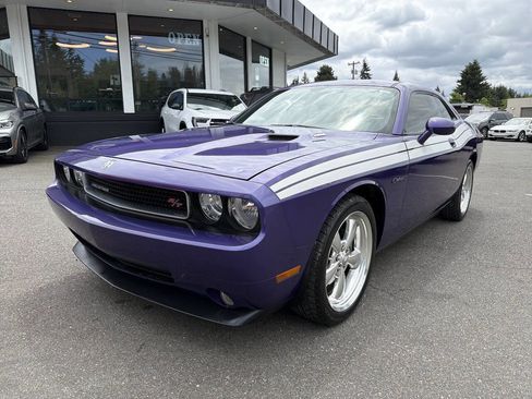 Used 2010 Dodge Challenger R/T RWD image 1