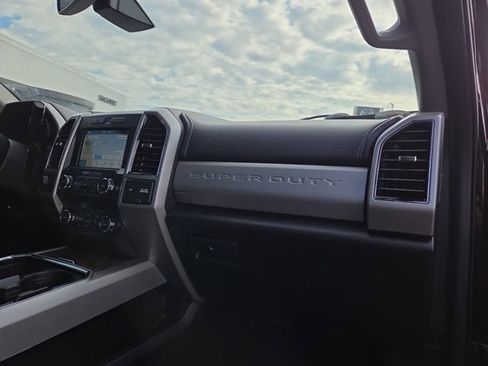 Used 2019 Ford F250 Lariat w/ Lariat Ultimate Package AWD/4WD image 14