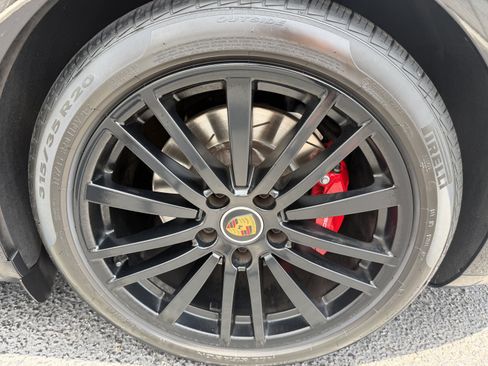 Certified 2023 Porsche Panamera GTS AWD/4WD image 9