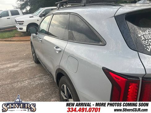 Used 2023 Kia Sorento EX FWD image 6