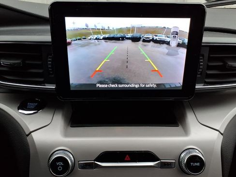 Certified 2023 Ford Explorer XLT w/ Equipment Group 202A image 14