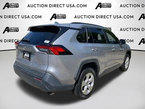 Used 2021 Toyota RAV4 XLE w/ Convenience Package image 22