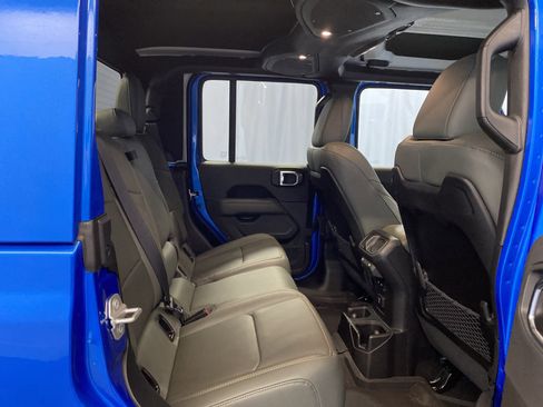 Certified 2024 Jeep Gladiator Mojave image 38