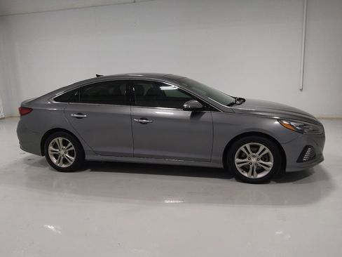 Used 2018 Hyundai Sonata Limited w/ Ultimate Package 07 FWD image 11