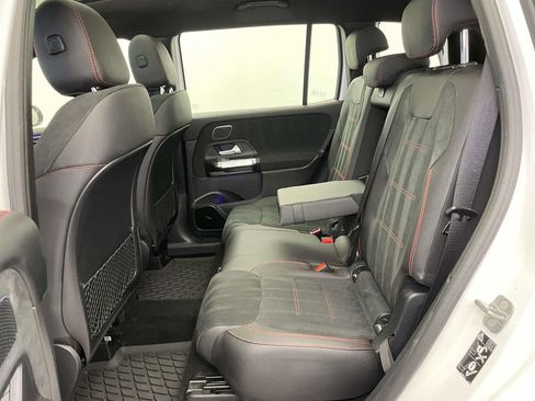 Used 2025 Mercedes-Benz GLB 35 AMG 4MATIC image 19