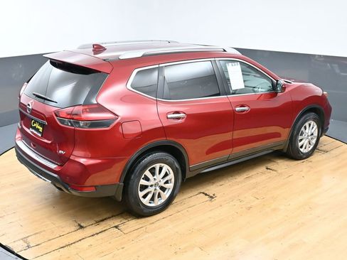 Used 2019 Nissan Rogue SV image 41