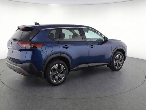 Used 2025 Nissan Rogue SV AWD/4WD image 9