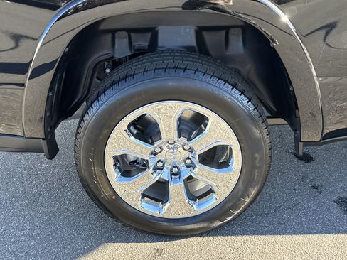 New 2026 RAM 1500 Big Horn AWD/4WD image 12