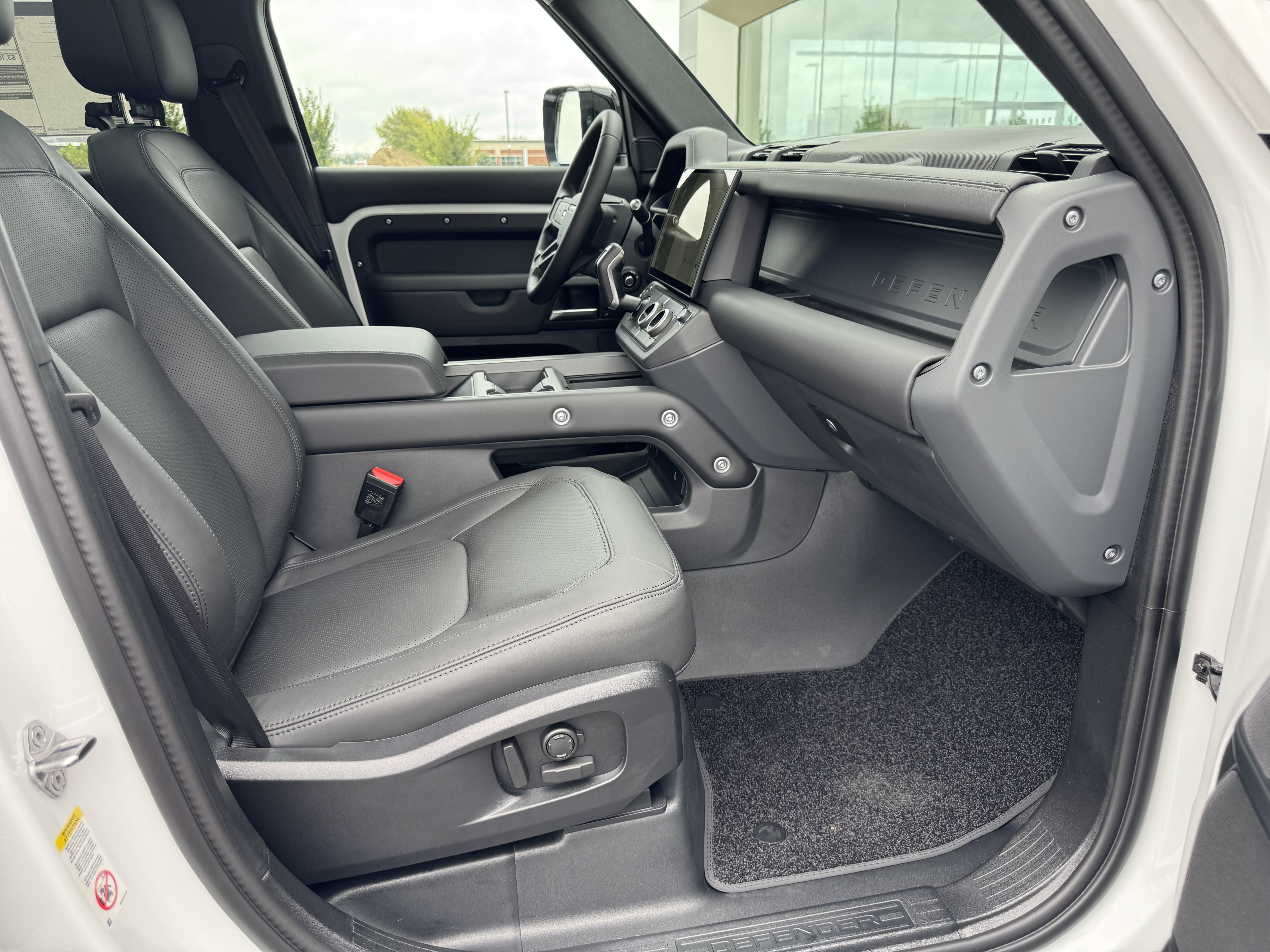 New 2026 Land Rover Defender 110 S AWD/4WD image 3