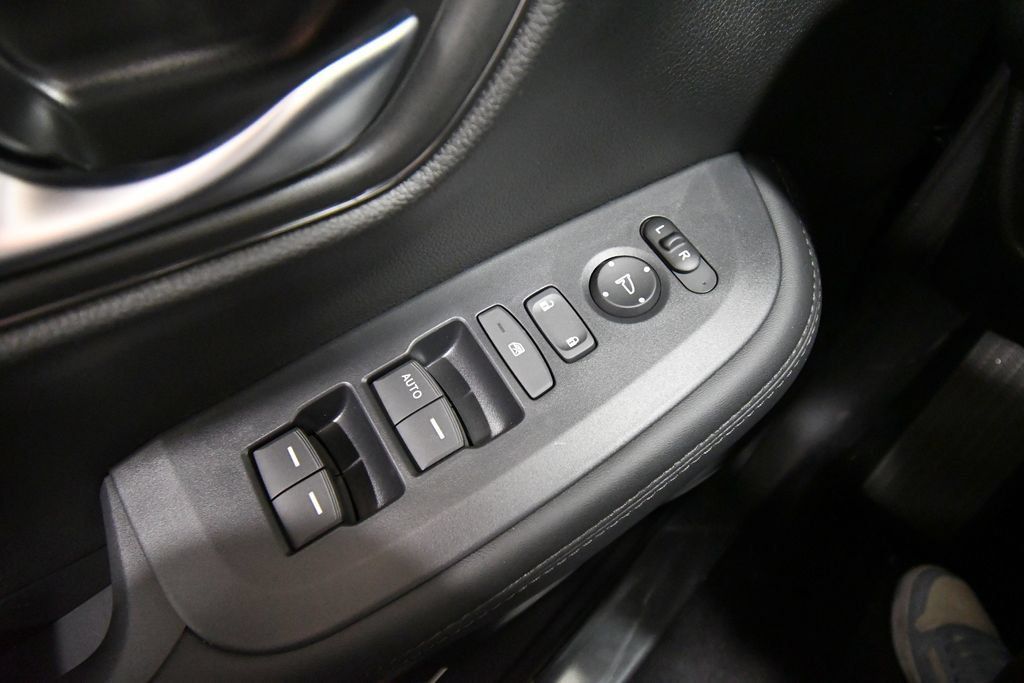 New 2027 Honda HR-V LX image 16