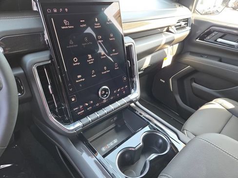 New 2026 GMC Yukon Elevation w/ Elevation Premium Package AWD/4WD image 41