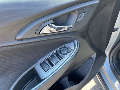 Used 2023 Chevrolet Malibu LT FWD image 13