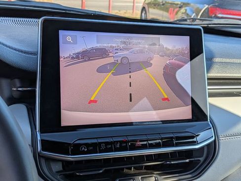 Used 2024 Jeep Compass Limited image 21