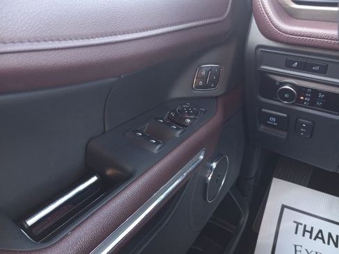 Used 2024 Ford Expedition Limited image 29