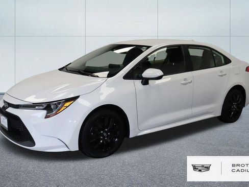 Used 2022 Toyota Corolla LE FWD image 1