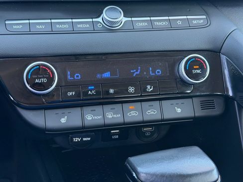 Used 2023 Hyundai Elantra SEL w/ Convenience Package FWD image 16