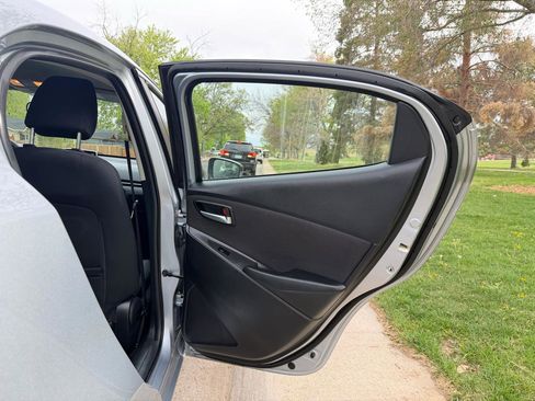 Used 2017 Toyota Yaris iA FWD image 19