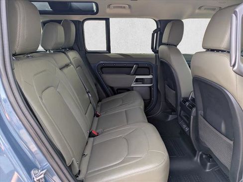 Used 2023 Land Rover Defender 110 S image 20