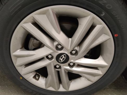 Used 2020 Hyundai Elantra SEL FWD image 31