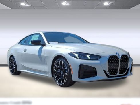 Used 2025 BMW 430i Coupe w/ M Sport Package image 7